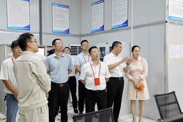 9月15日，省十四届人大代表视察瓯飞工程1.jpg